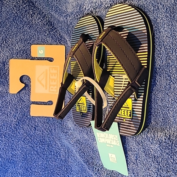 New with tags Reef Little Uni kids size 6 sandles - Picture 3 of 6